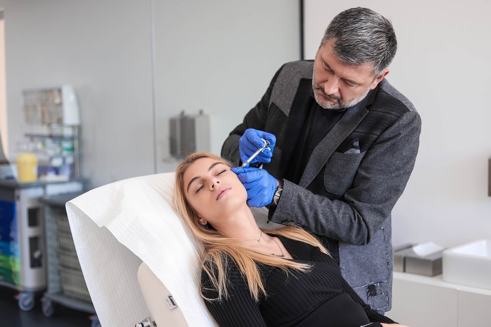vs_clinic_and_beauty_VS_sistem_podmladjivanja_akcija_31_hijaluronski_fileri_botoks_dr_vladimir_stojiljkovic